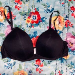 Black Vassarette brand Bra. Size 38 B.